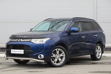 Mitsubishi Outlander, III